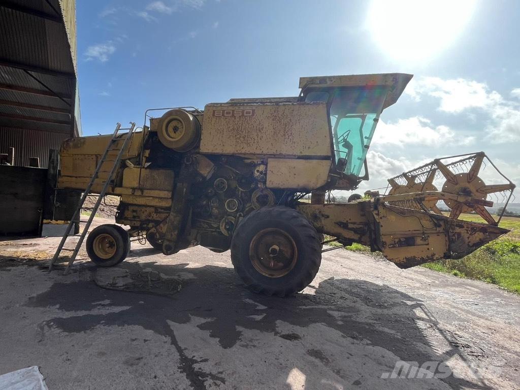 New Holland 8050 Sklízecí mlátičky