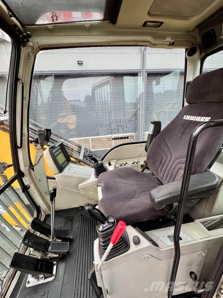 Liebherr R934C LC Demoliční rýpadla