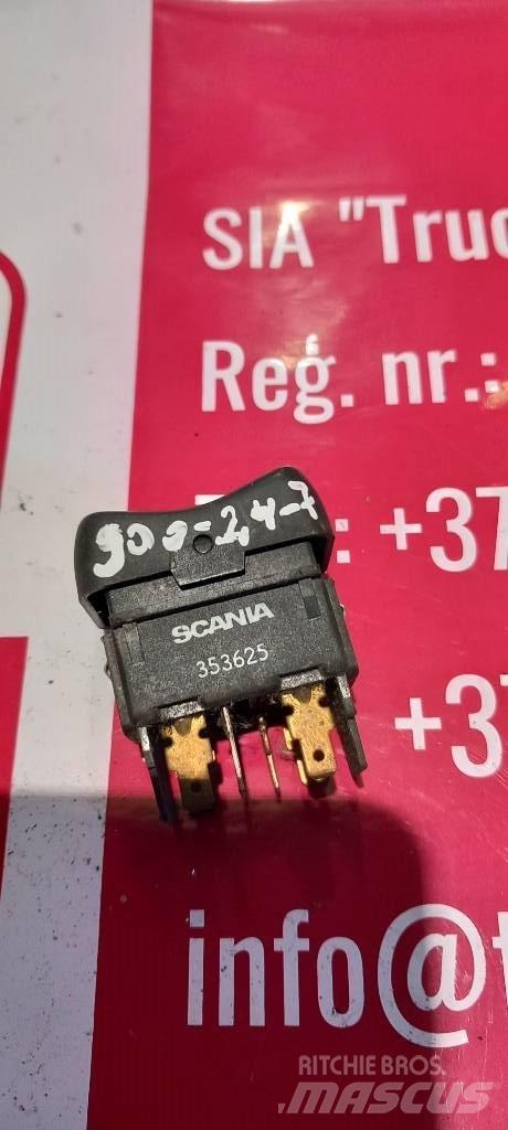 Scania R 420.   353625 Kabiny a interiér