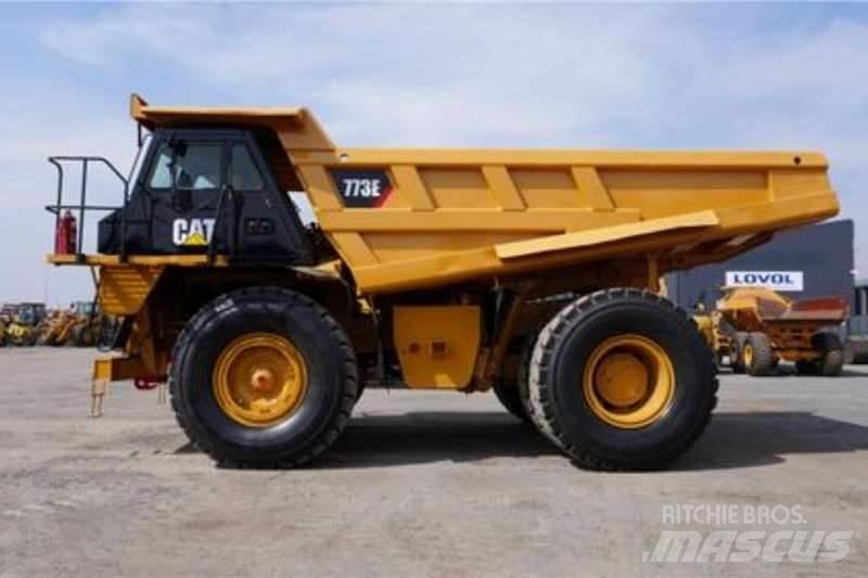 CAT 773E Kloubové dempry