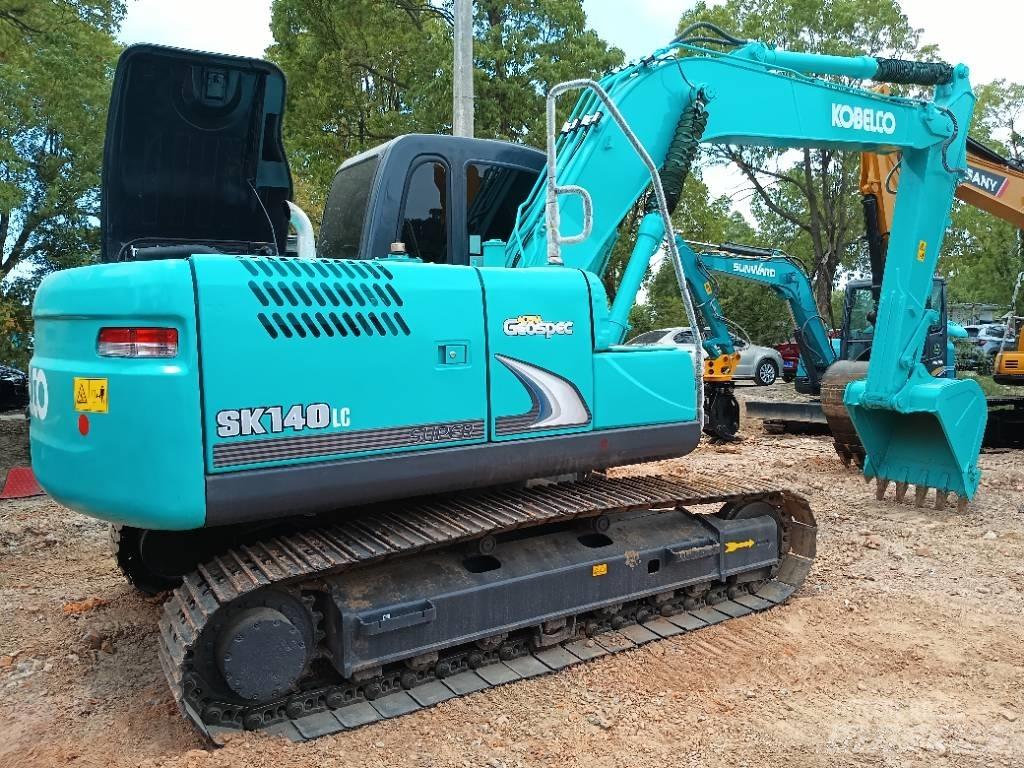 Kobelco SK 140 Midi rýpadla 7t - 12t