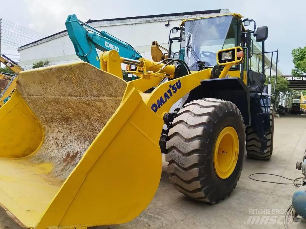 Komatsu WA 380 Kolové nakladače
