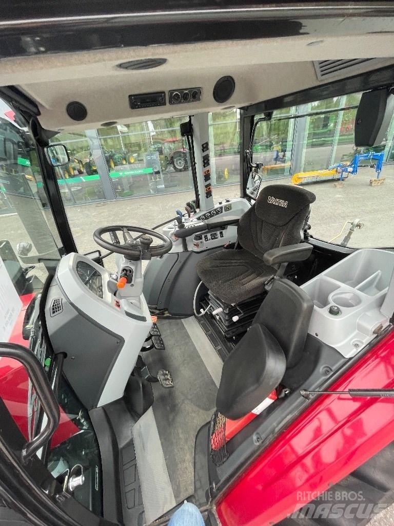 Valtra A105 Traktory