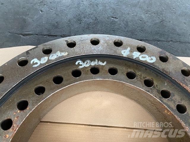 Astra bearing 700 mm Nápravy