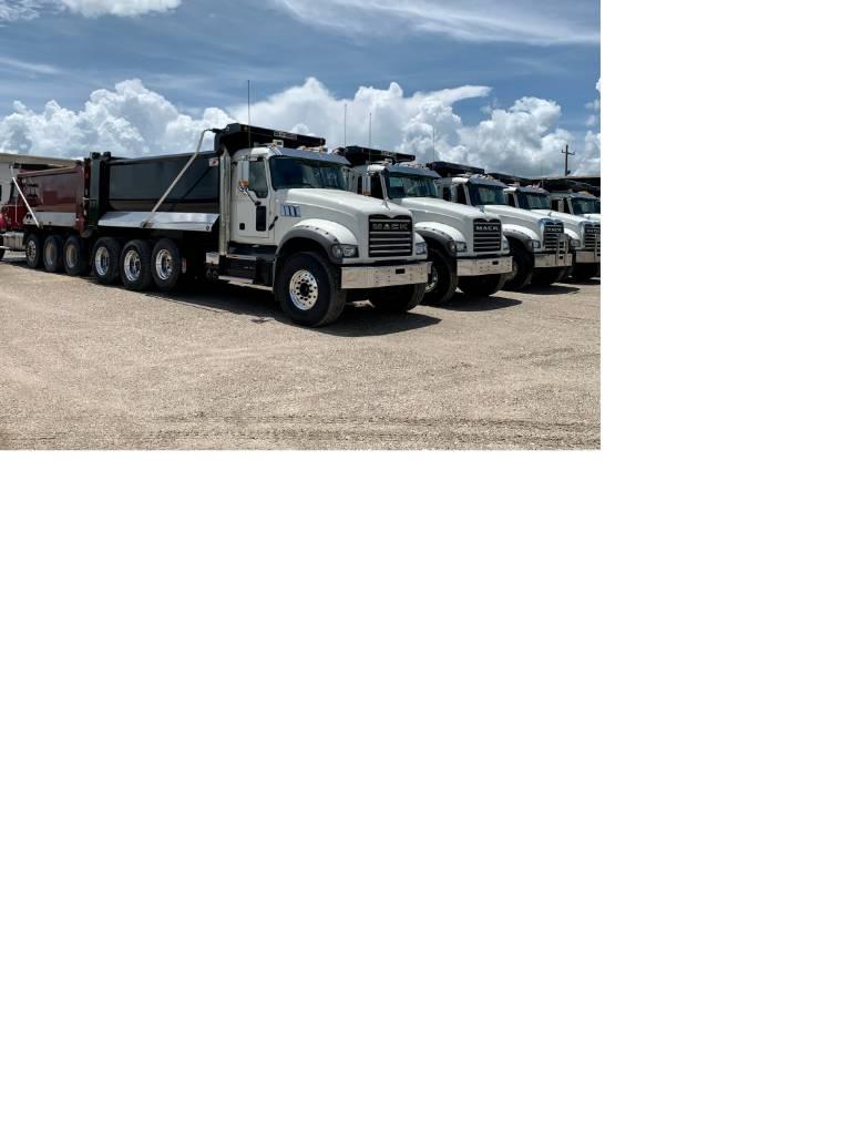 Mack Tri Axle Dump Sklápěče