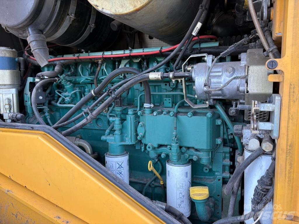 Volvo L 110 F Kolové nakladače