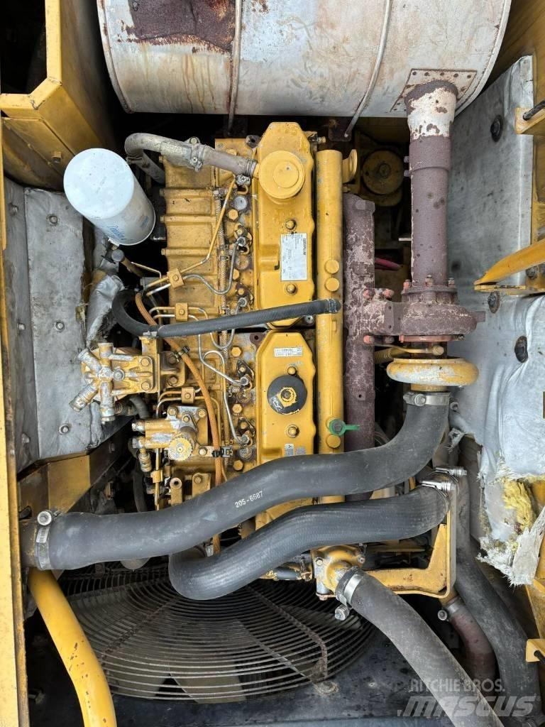 CAT 320 D L Pásová rýpadla
