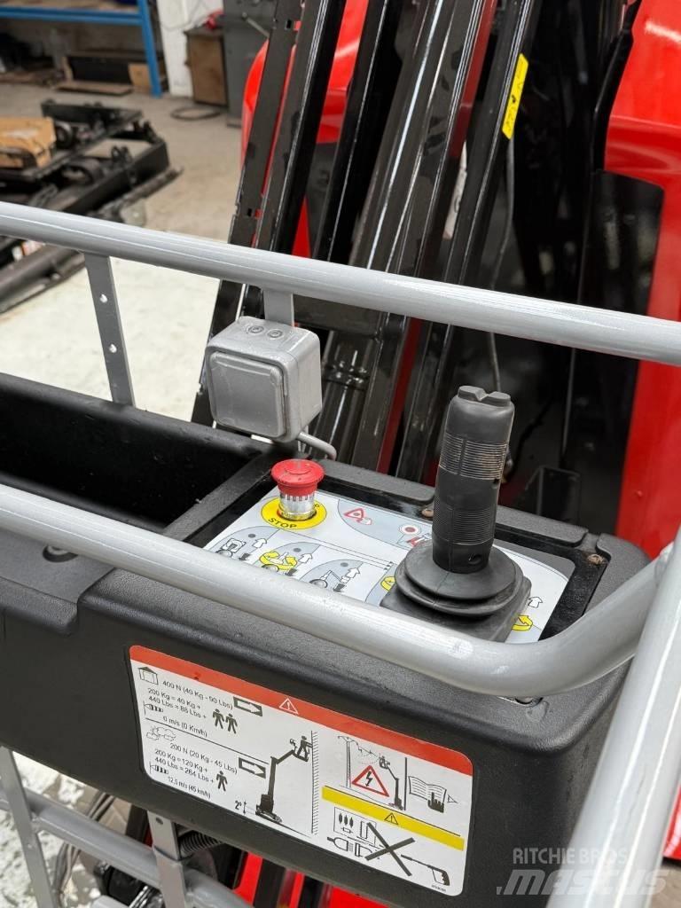 Manitou 100 VJR Další zvedače a plošiny