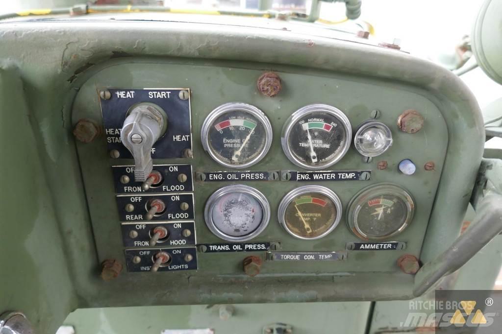 CAT D7F Ex-army Pásové dozery