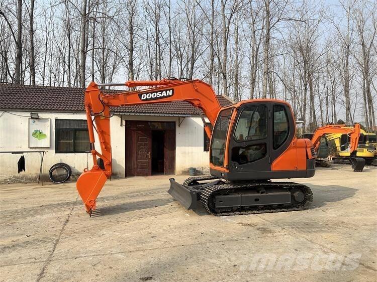 Doosan DX75 Pásová rýpadla