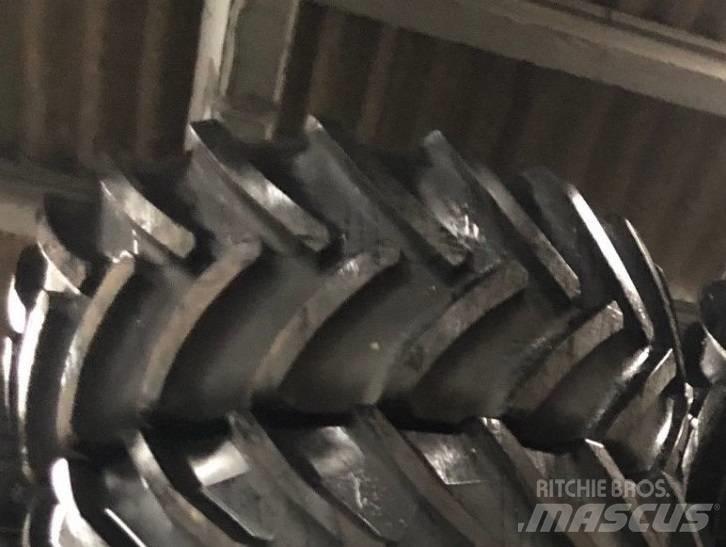 Trelleborg 900/60R32 Pneumatiky, kola a ráfky
