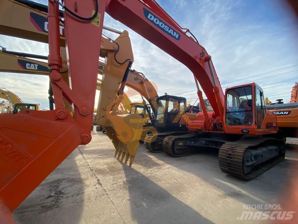 Doosan 300LC-7 Pásová rýpadla