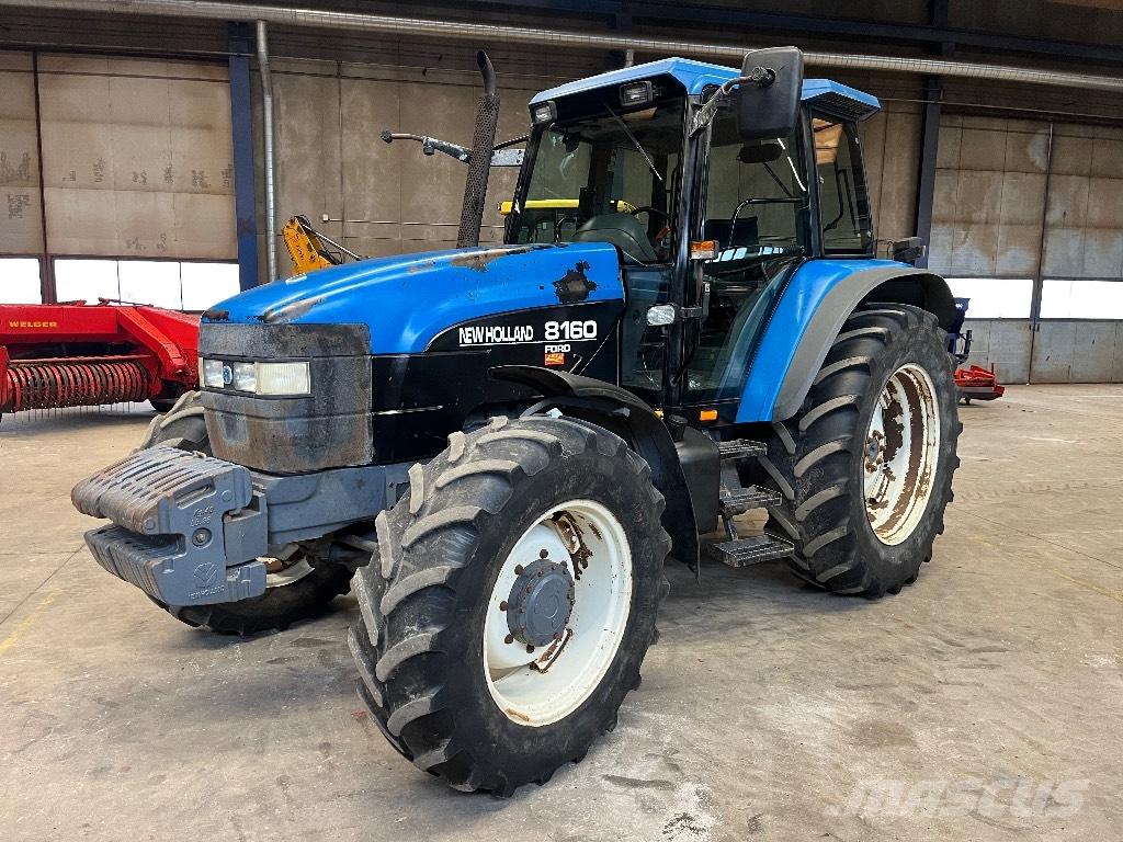 New Holland 8160 Traktory