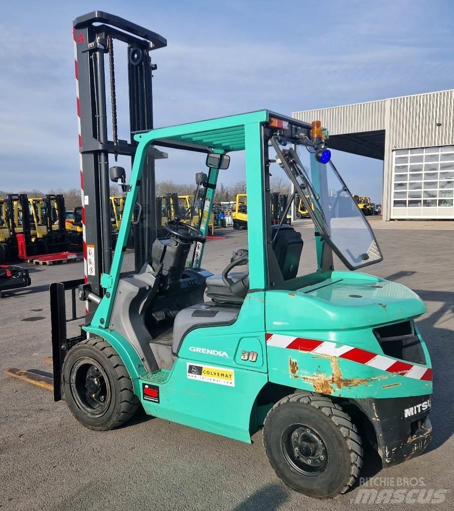 Mitsubishi FD30N Retraky
