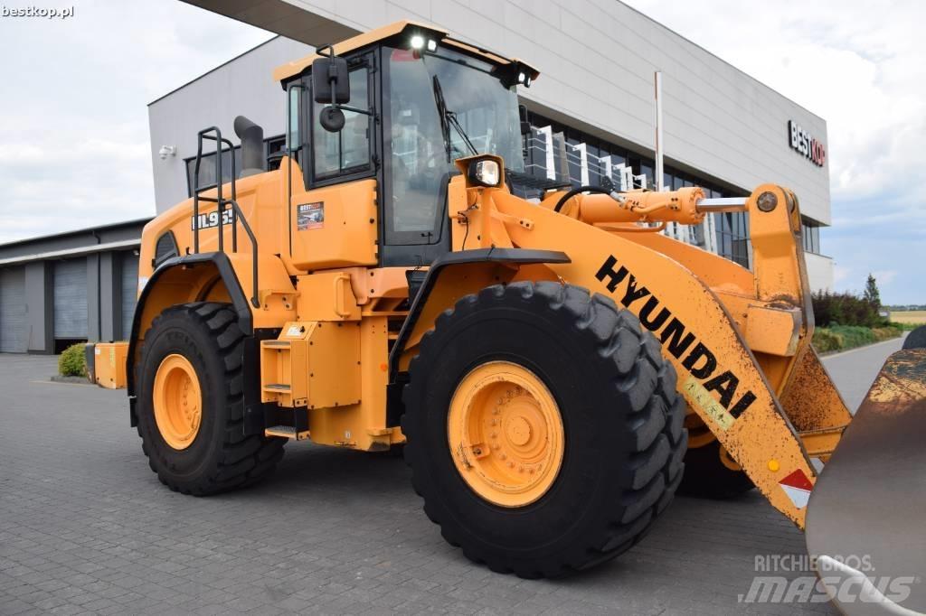 Hyundai HL 965 Kolové nakladače