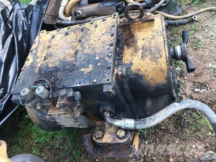 CAT 763 Převodovka