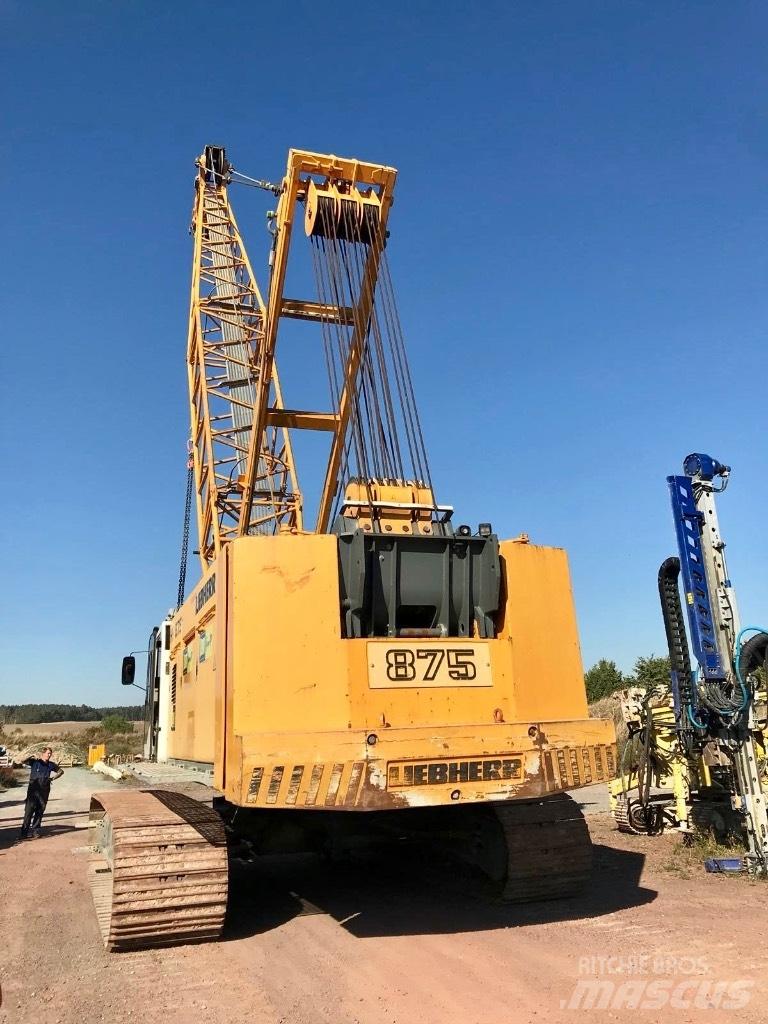 Liebherr HS 875 HD Pásové jeřáby
