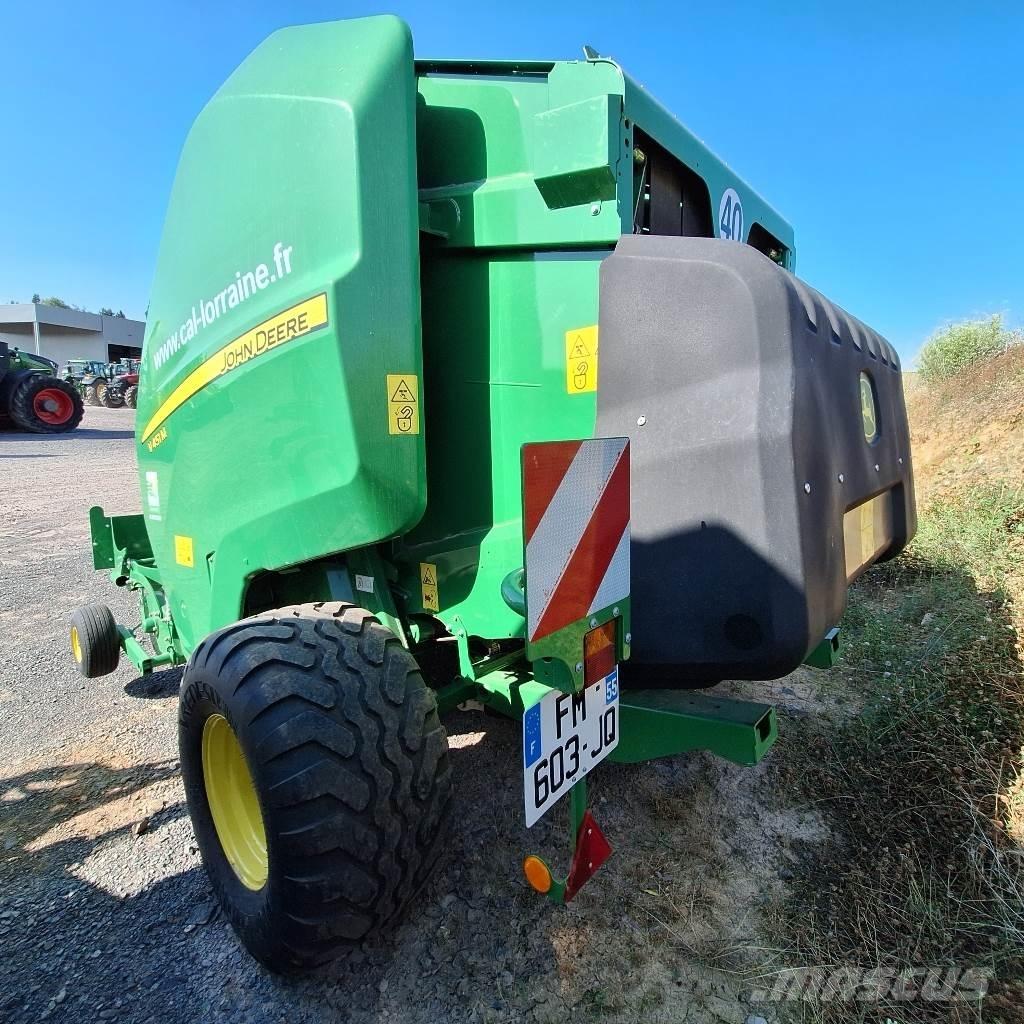 John Deere V 451 M Lis na válcové balíky