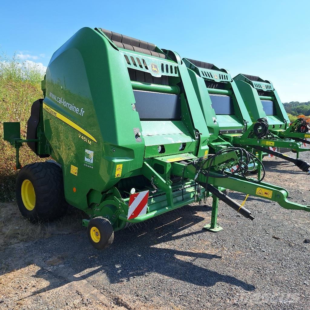 John Deere V 451 M Lis na válcové balíky