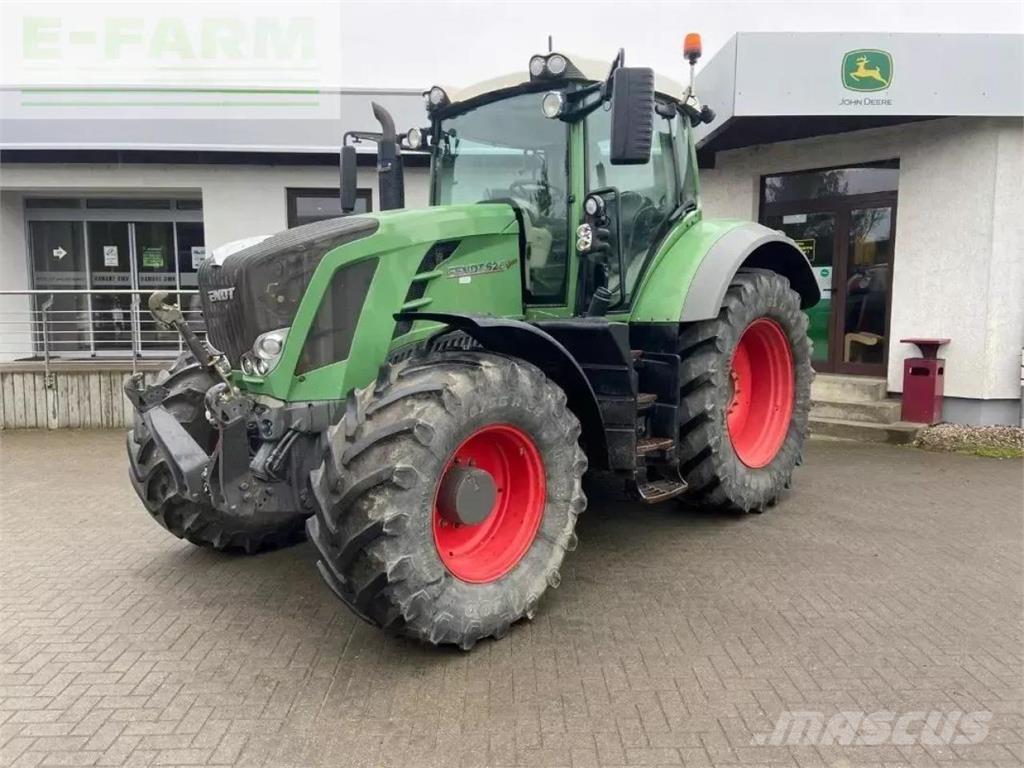 Fendt 826 Traktory