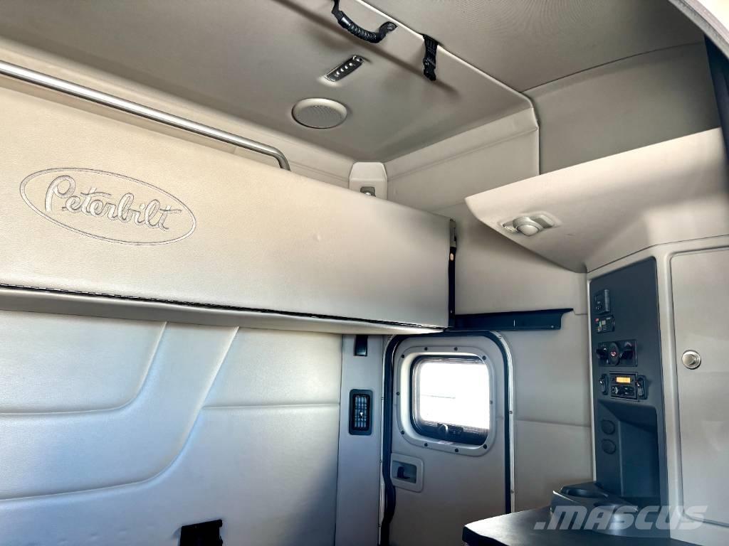Peterbilt 567 Tahače