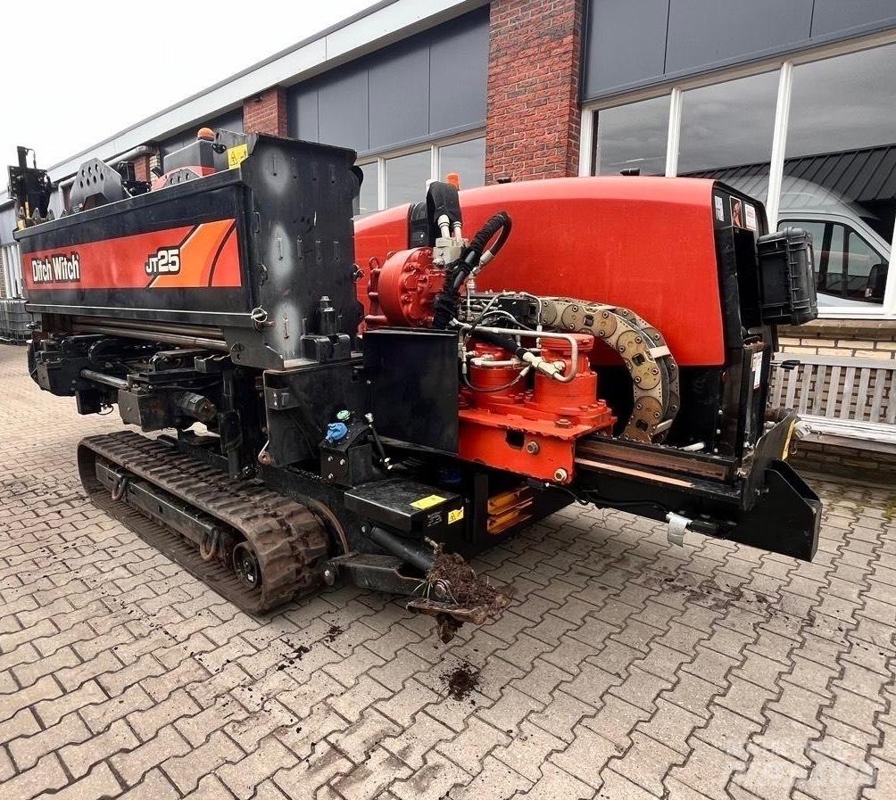 Ditch Witch JT 25 Horizontální vrtací zařízení