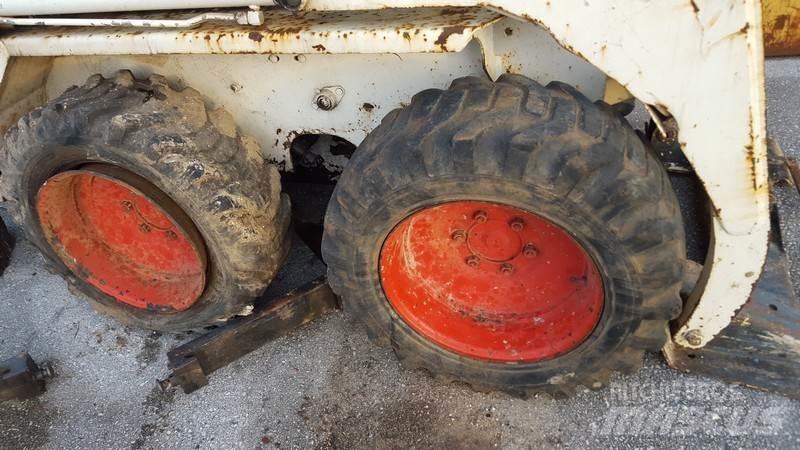 Bobcat Jantes BobCat Pneumatiky, kola a ráfky