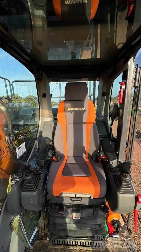 Doosan DX140LC-5 Pásová rýpadla