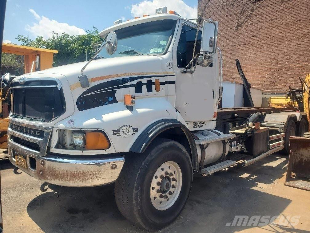 Sterling LT 9500 Lanový nosič kontejnerů