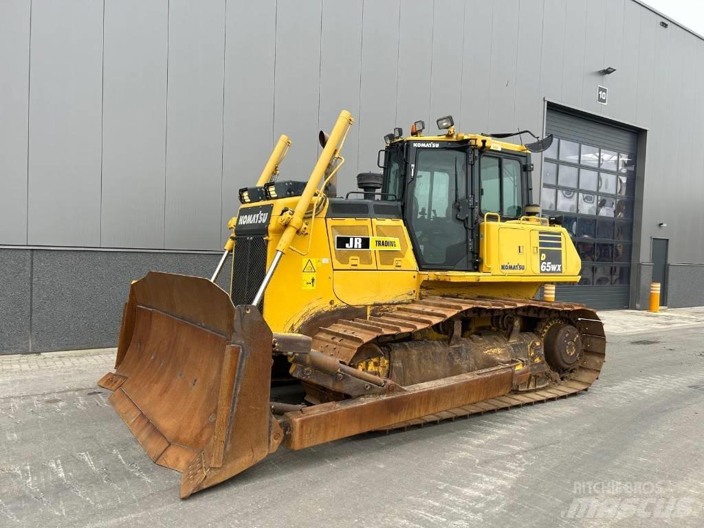 Komatsu D 65 WX-18 Pásové dozery