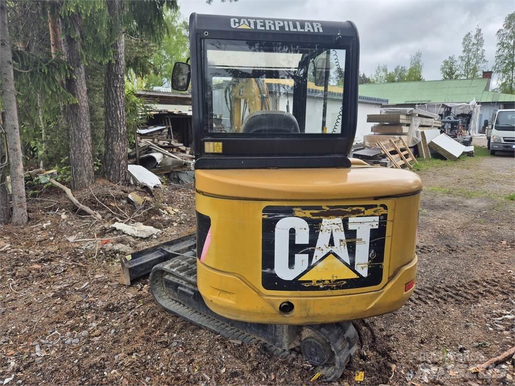 CAT 302.5C Mini rýpadla < 7t
