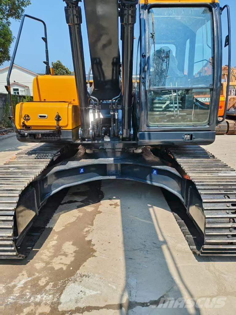 Hyundai R220LC-9S Pásová rýpadla
