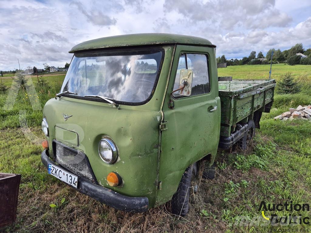  UAZ 452 Pick up/Valník