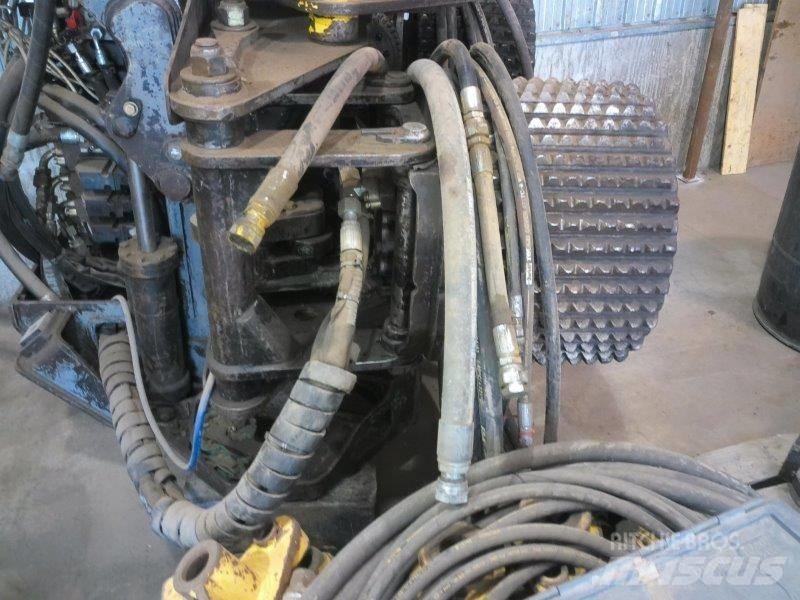 Kobelco SK 290 LC Pásová rýpadla