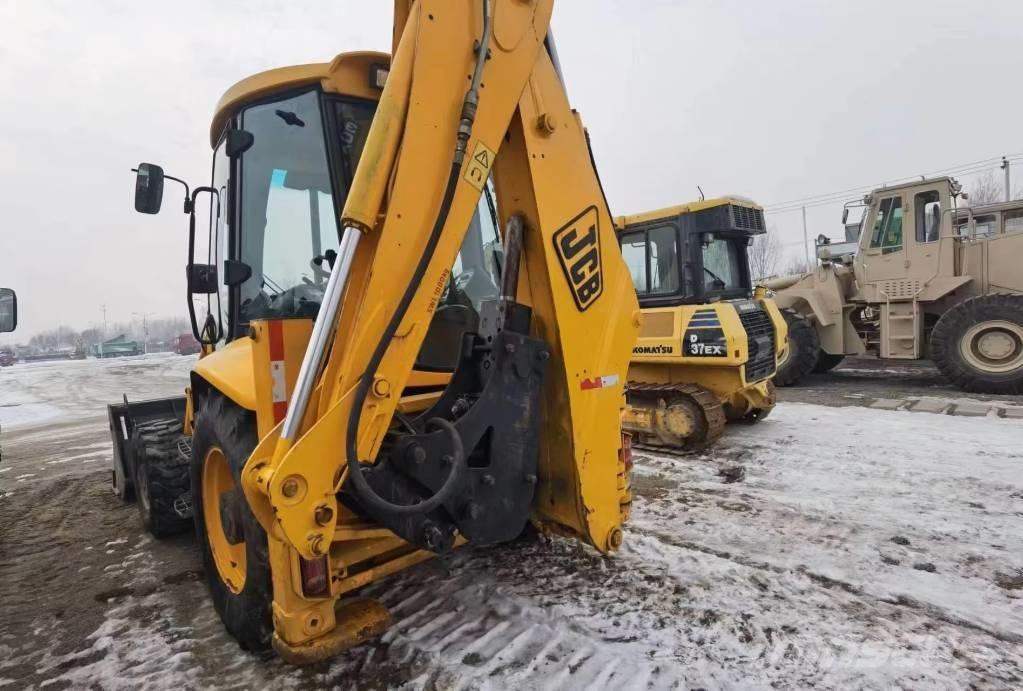 JCB 3CX Rýpadlo-nakladače