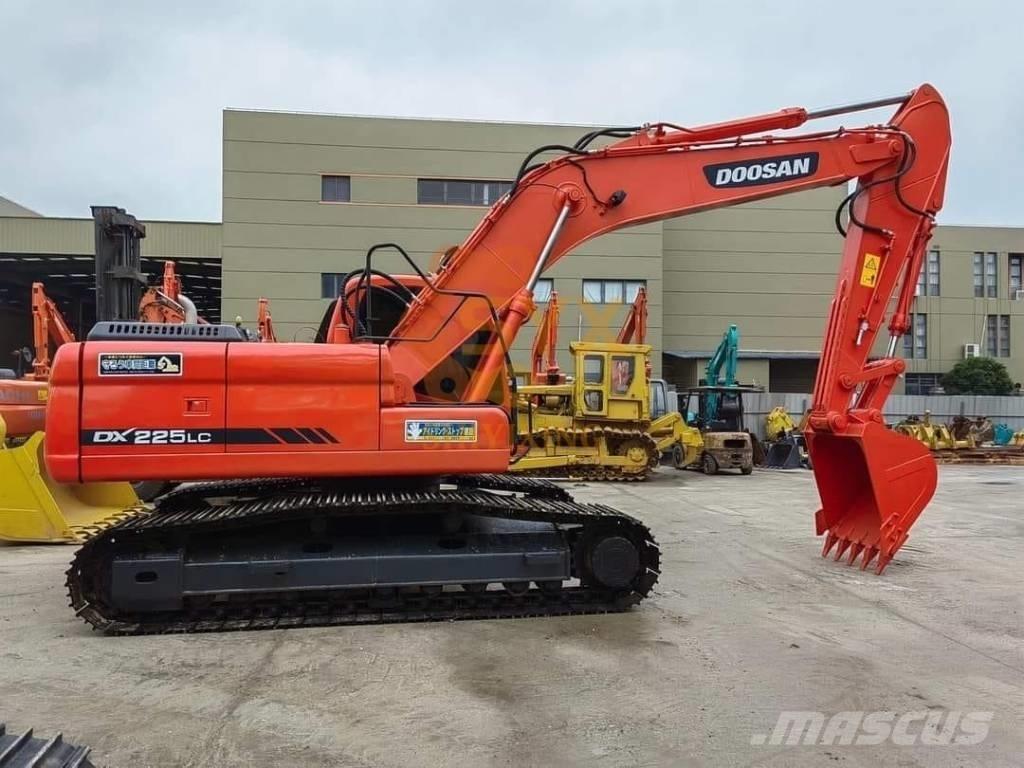 Doosan DX 225 LC Pásová rýpadla