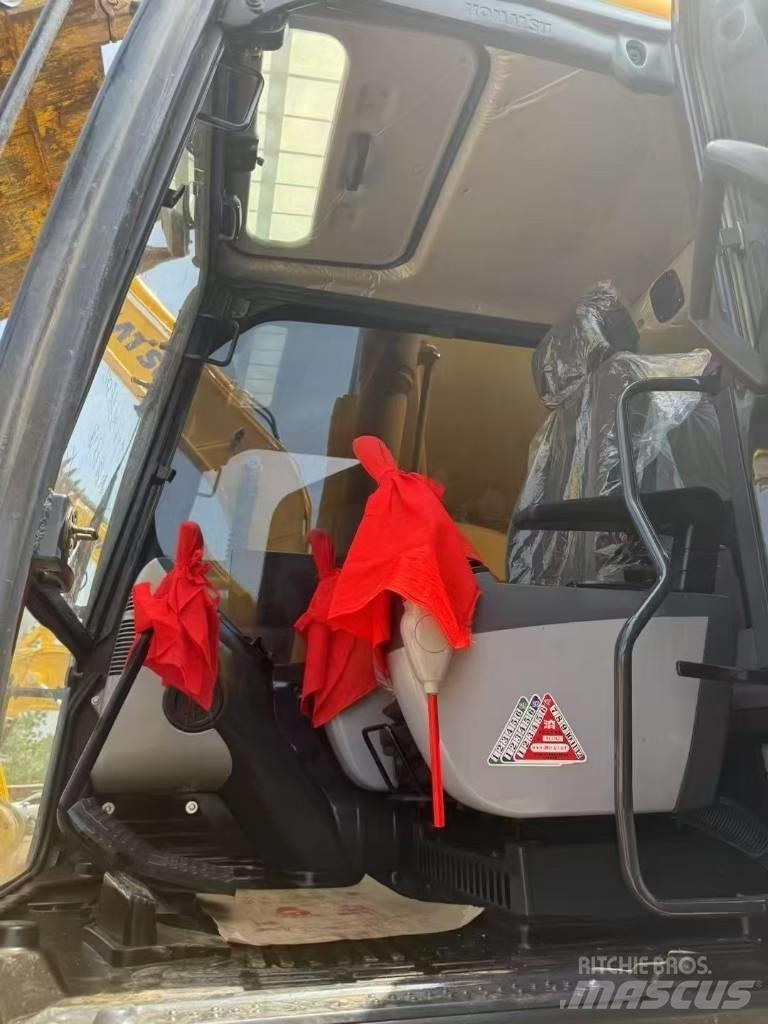 Komatsu 240LC-8 Pásová rýpadla