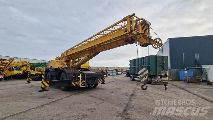 Tadano TR-400E Jeřáby pro těžký terén