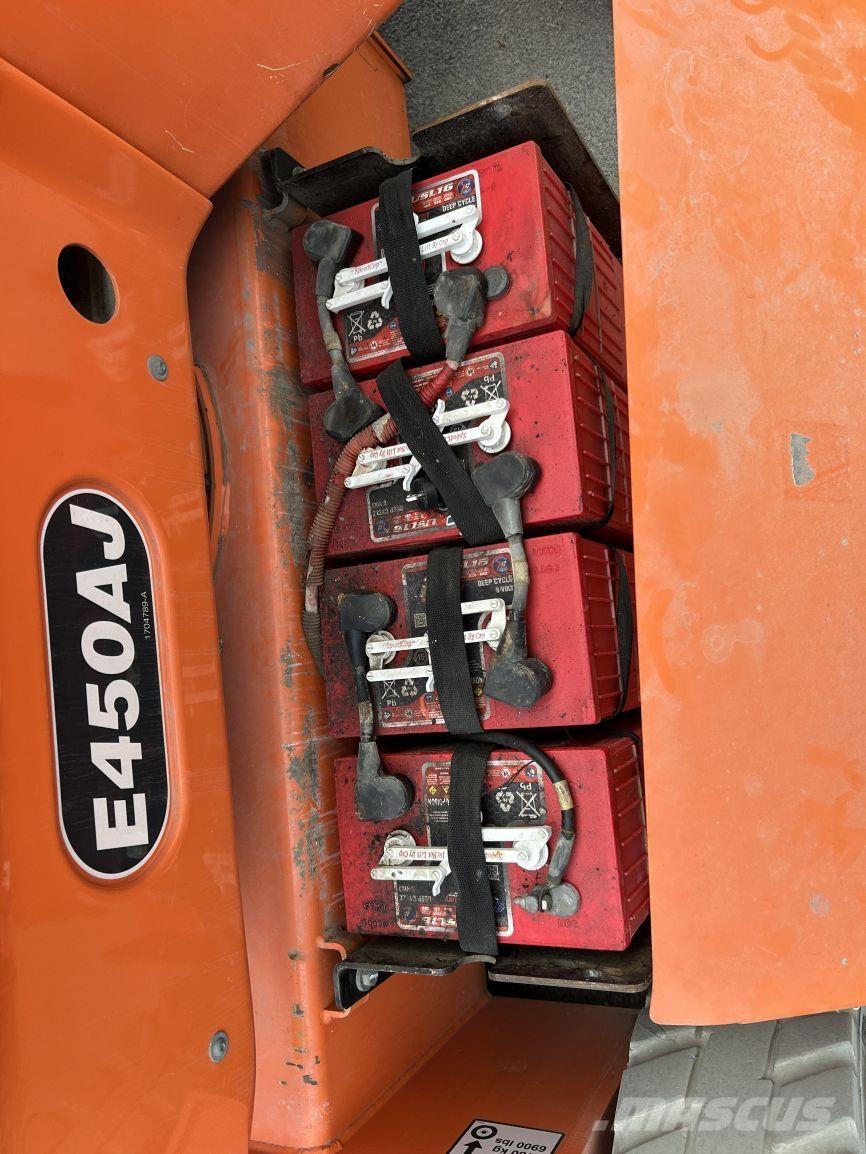 JLG E450AJ (2005) Kloubové plošiny