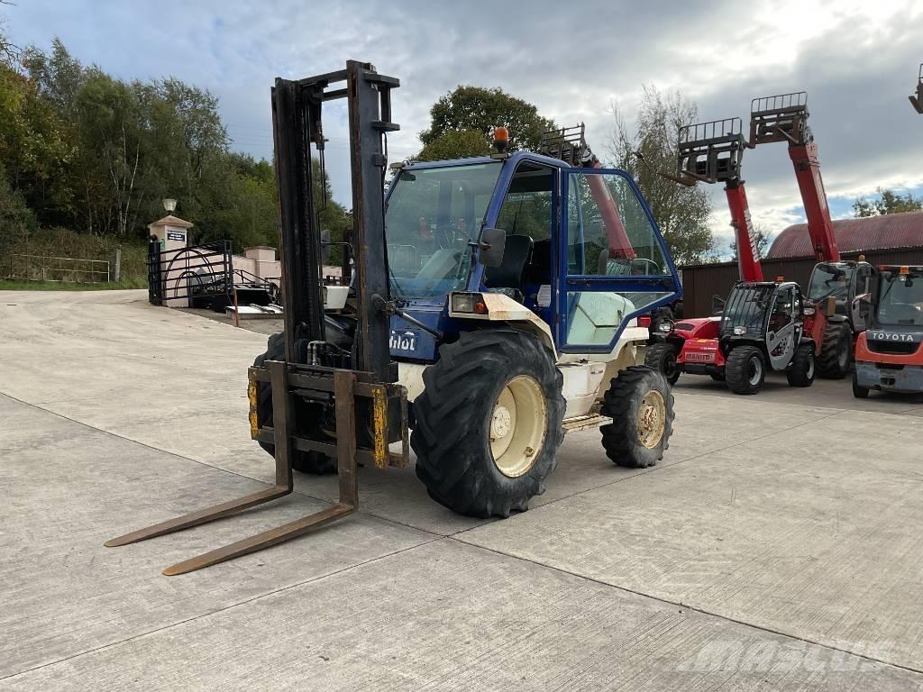 Manitou M 26.4 Terénní vysokozdvižné vozíky
