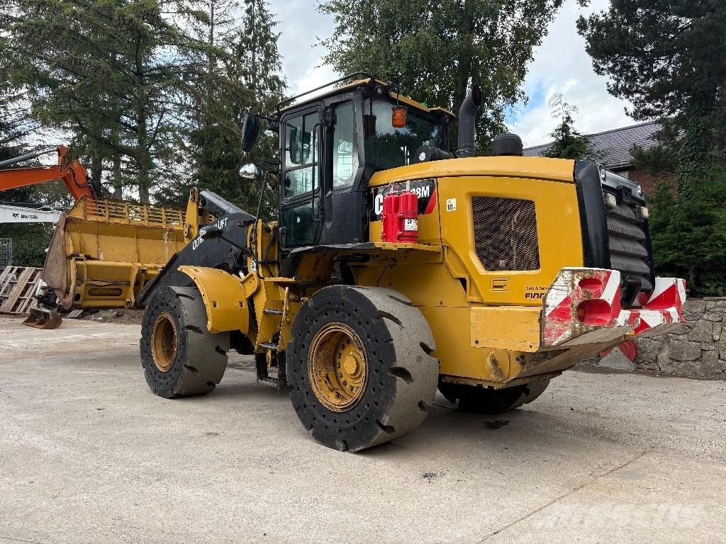 CAT 938 M Kolové nakladače