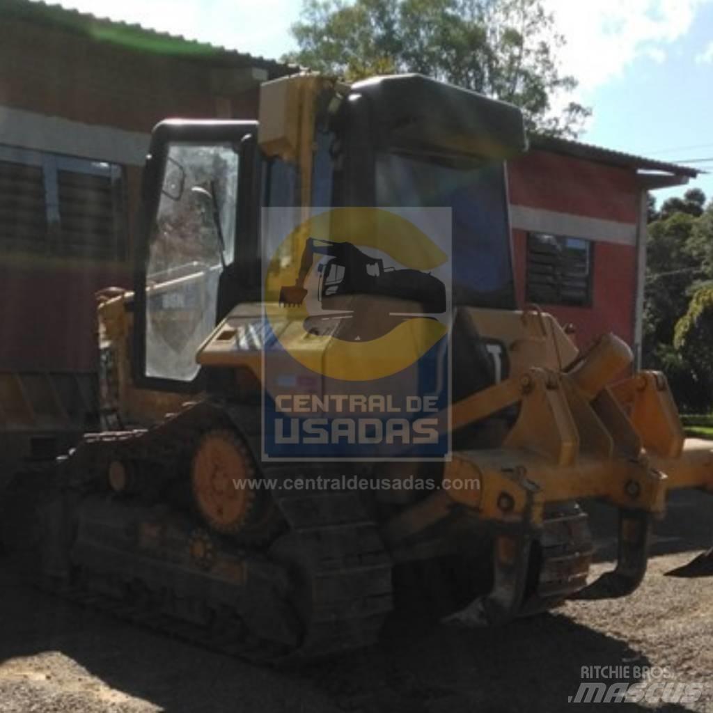 CAT D 6 N XL Pásové dozery