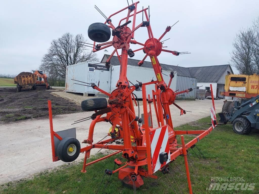 Kuhn GF 6401 M H Obraceče a shrabovače sena
