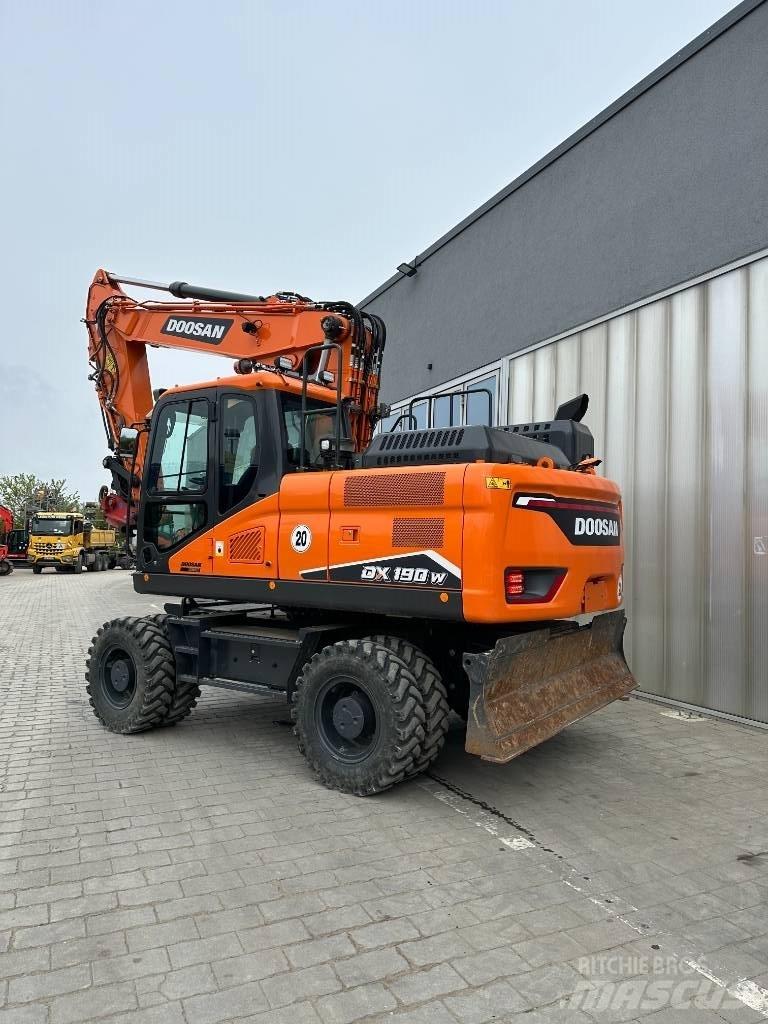 Doosan DX 190 W-7 Kolová rýpadla