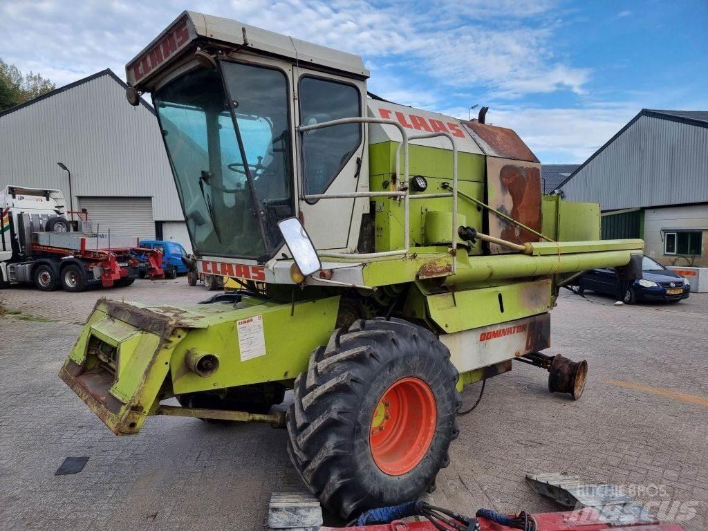 CLAAS 68s Sklízecí mlátičky