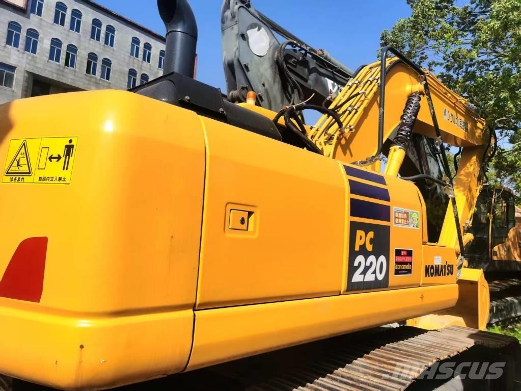 Komatsu PC 220-7 Pásová rýpadla