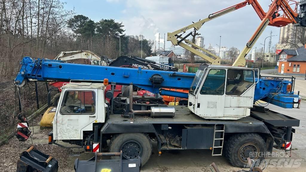 Liebherr LTM 1025 Univerzální terénní jeřáby