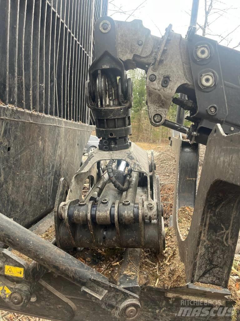 Komatsu 875 Vyvážecí traktory