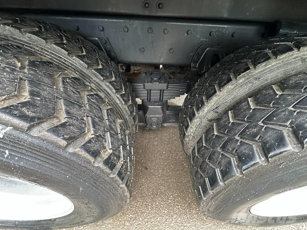 Freightliner 114 SD Kombinované/Čerpací cisterny