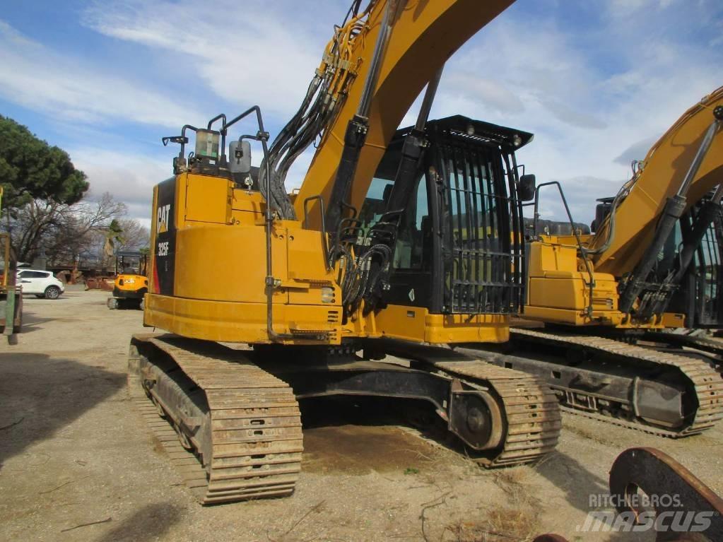 CAT 325 F LCR Pásová rýpadla